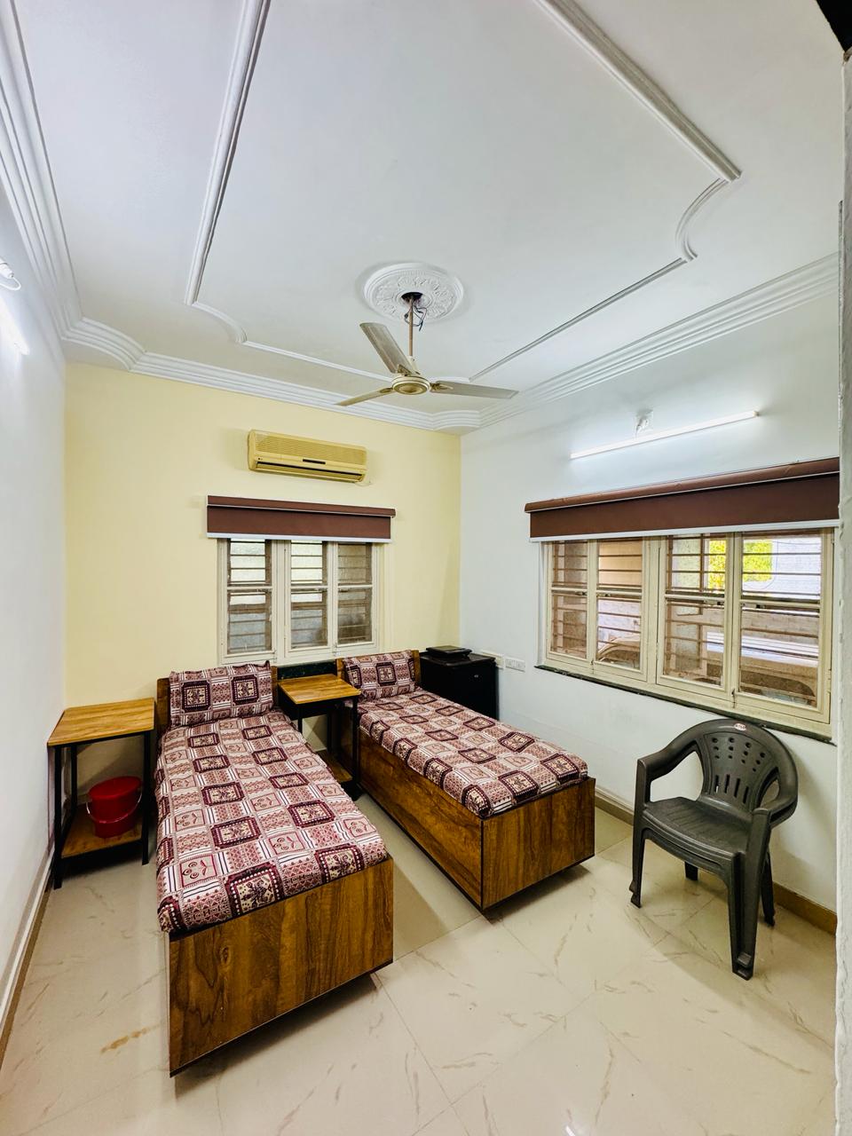 2 Sharing Room